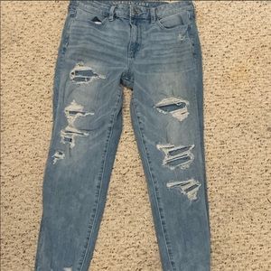 Super cute & SEXY! Stretchy American eagle jeans